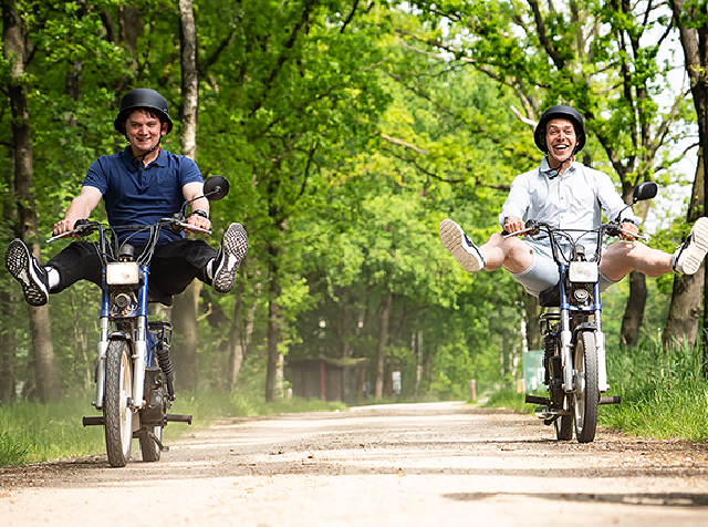 Legerjeep & Snorfiets toertocht