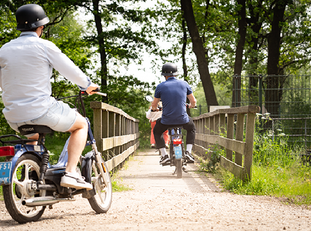 Legerjeep & Snorfiets toertocht